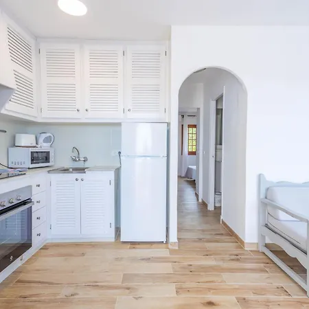 Apartment Gardens 1 *